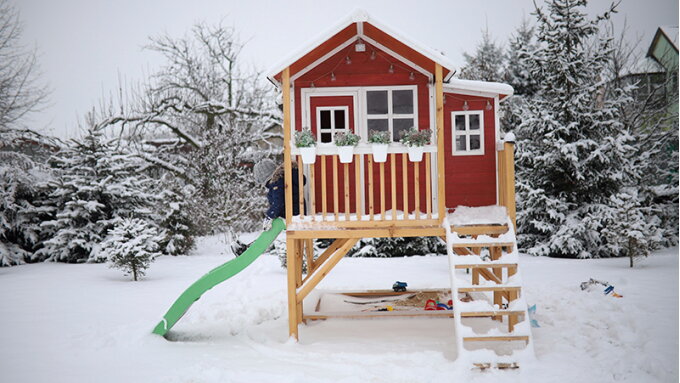 Decorating my EXIT wooden playhouse in winter season